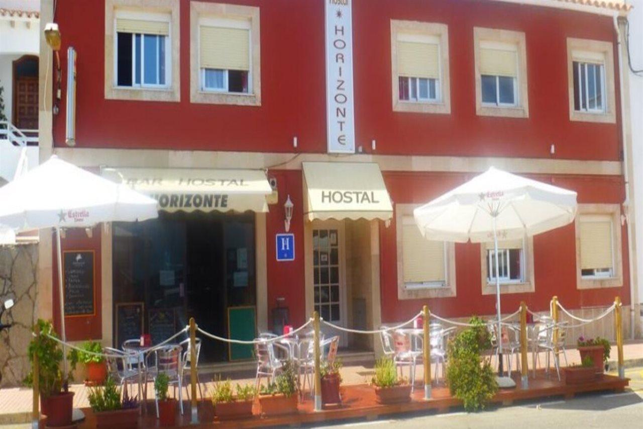 Hostal Horizonte Es Castell  Exterior photo