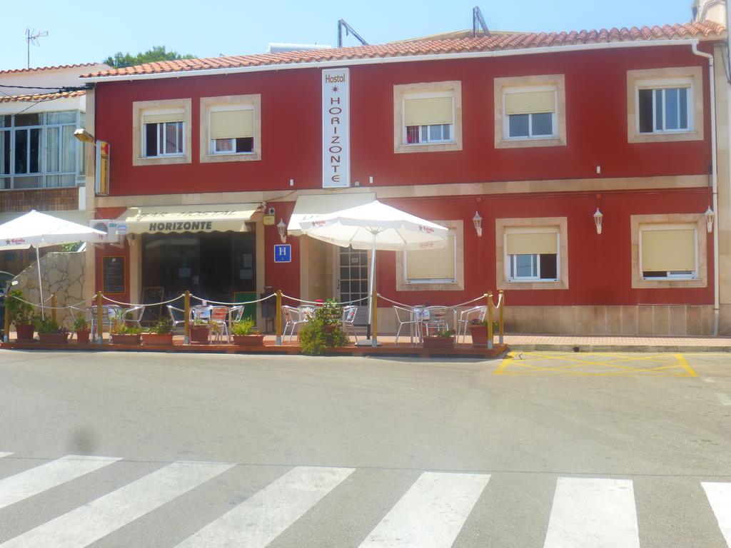 Hostal Horizonte Es Castell  Exterior photo